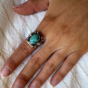 Turquoise Stone Silver Saddle Ring - Women Jewelry (approx size 6)